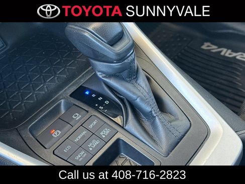 Used 2022 Toyota RAV4 XLE AWD/4WD image 26