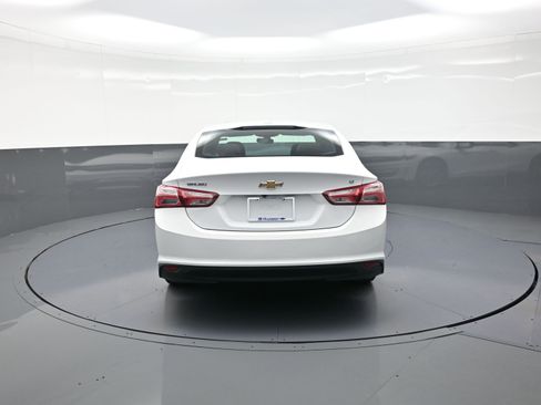 Used 2022 Chevrolet Malibu LT image 4