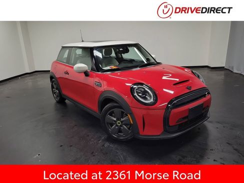 Used 2023 MINI Cooper SE image 1