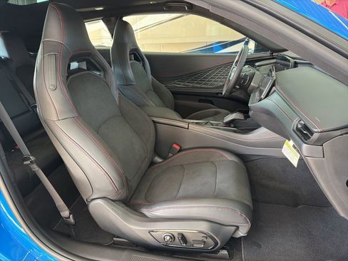 Used 2025 Dodge Charger R/T Scat Pack w/ Track Pack image 18