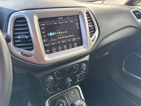 Used 2021 Jeep Compass Latitude image 26