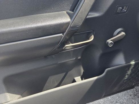 Used 2014 Nissan Titan S image 10