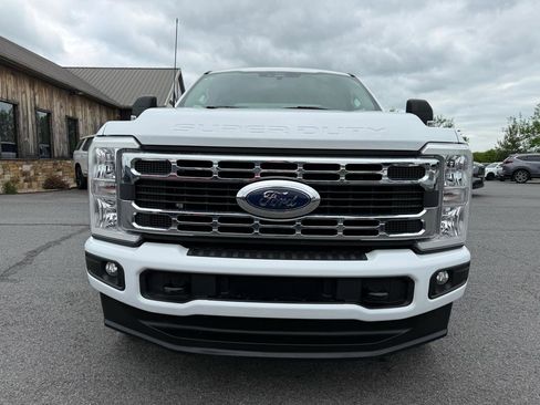 Used 2024 Ford F250 XLT w/ FX4 Off-Road Package image 9