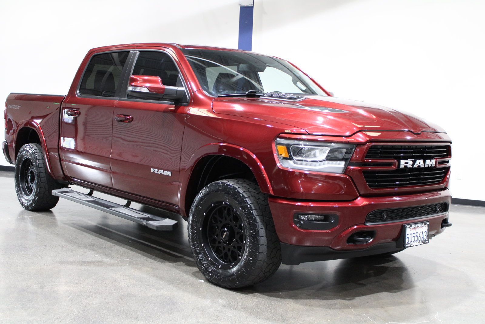 Used 2020 RAM 1500 Laramie w/ Sport Appearance Package AWD/4WD image 3