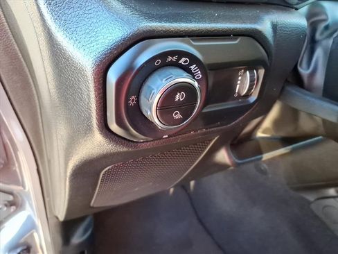 Used 2023 Jeep Gladiator Sport image 21