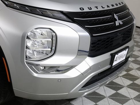 Used 2024 Mitsubishi Outlander SEL image 42