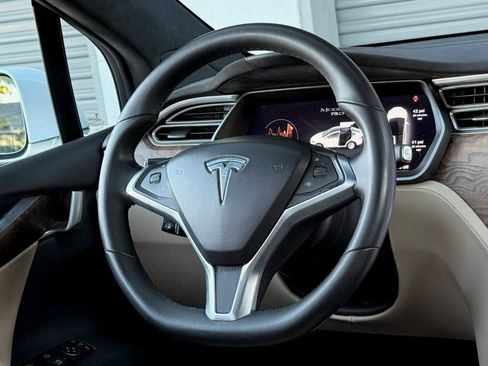 Used 2016 Tesla Model X 75D AWD/4WD image 13