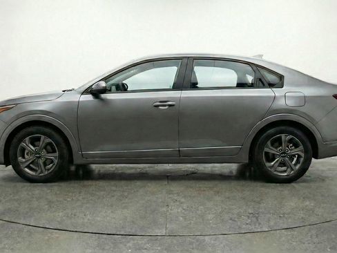 Used 2025 Kia K4 LXS image 5