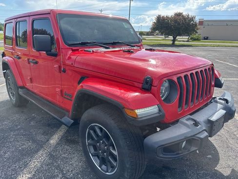 Used 2021 Jeep Wrangler Unlimited Sahara AWD/4WD image 3