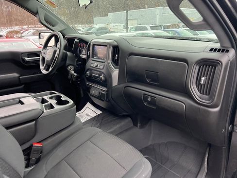 Used 2020 Chevrolet Silverado 1500 Custom w/ Custom Value Package image 25