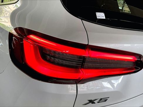 Used 2022 BMW X5 sDrive40i w/ M Sport Package image 28