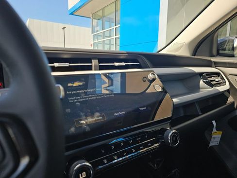 New 2027 Chevrolet Bolt LT w/ Comfort Package FWD image 27