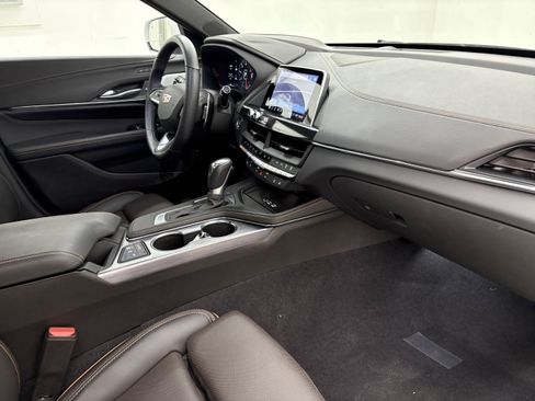 Used 2025 Cadillac CT4 Sport RWD image 23