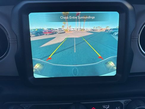 Used 2021 Jeep Gladiator Overland image 30