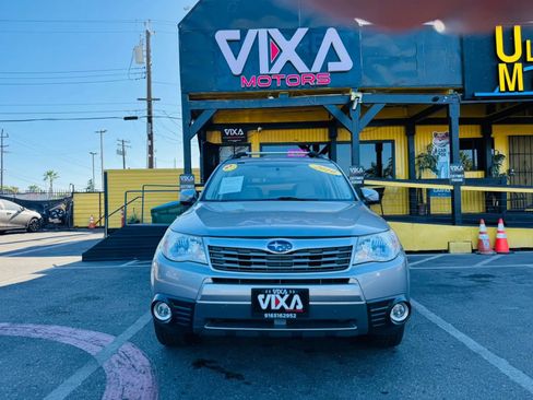 Used 2010 Subaru Forester 2.5X Limited AWD/4WD image 2