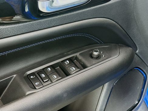 New 2026 Jeep Compass Latitude AWD/4WD image 17