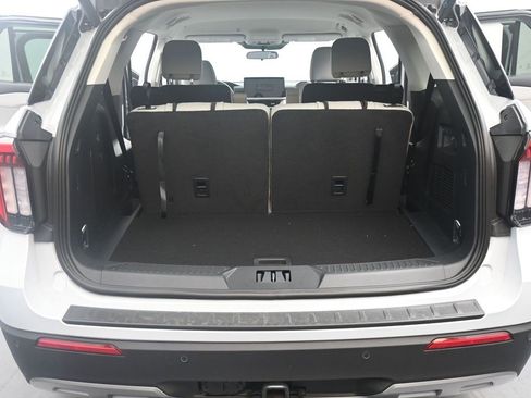 New 2026 Ford Explorer Active image 12