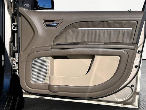 Used 2009 Dodge Journey SXT w/ Rear Seat Video Group image 24