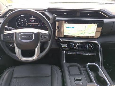 Used 2024 GMC Sierra 2500 Denali w/ Technology Package AWD/4WD image 31