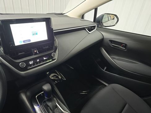 Used 2024 Toyota Corolla LE FWD image 25