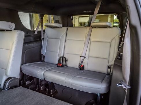 Used 2021 Chevrolet Suburban LT image 42