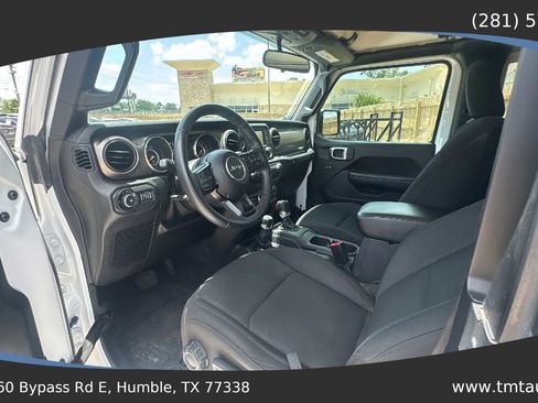 Used 2019 Jeep Wrangler Sport AWD/4WD image 14