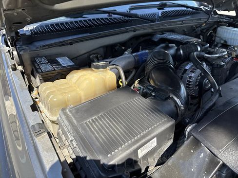 Used 2003 Chevrolet Silverado 2500 LS w/ Skid Plate Package AWD/4WD image 37