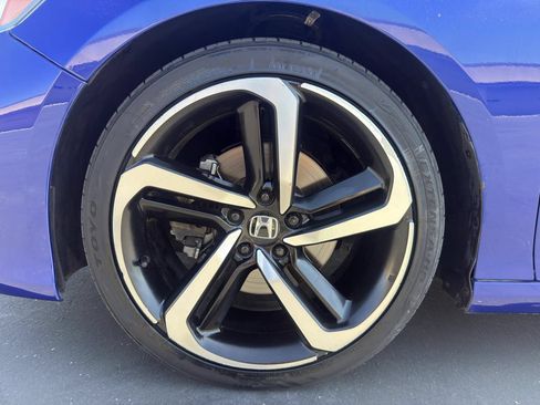 Used 2020 Honda Accord Sport image 9