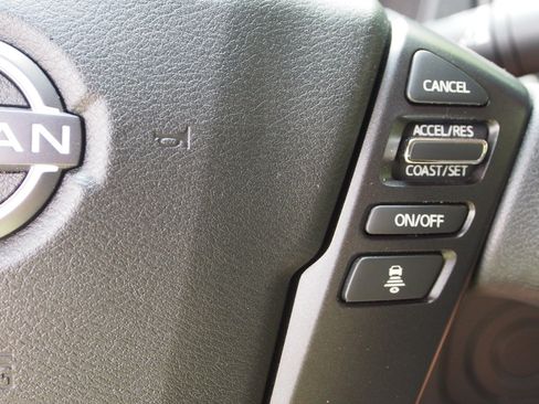 Used 2025 Nissan Frontier SV RWD image 23
