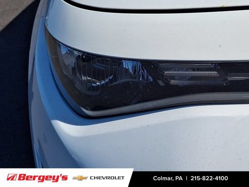 Used 2023 Kia Soul LX w/ Option Group 015 FWD image 11