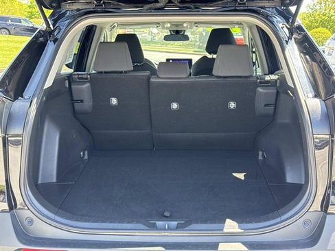 Used 2025 Toyota RAV4 XLE AWD/4WD image 13
