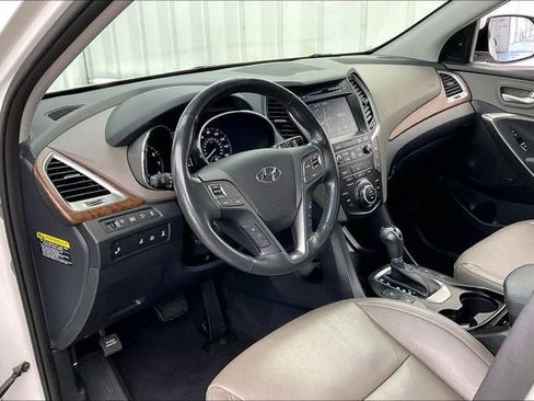 Used 2018 Hyundai Santa Fe AWD image 17