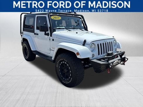 Used 2015 Jeep Wrangler Sahara AWD/4WD image 7