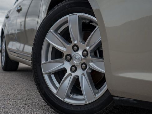 Used 2012 Buick LaCrosse Leather FWD image 2