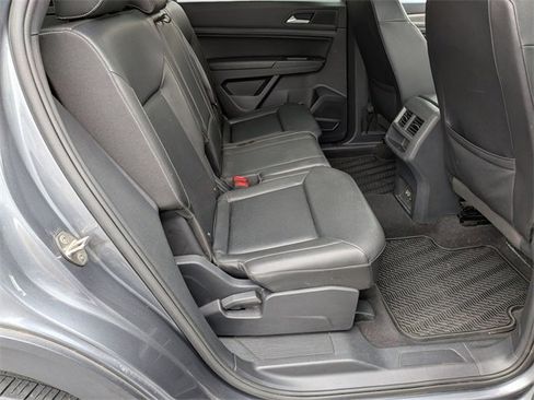 Used 2020 Volkswagen Atlas Cross Sport SE image 32