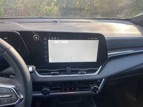 Used 2025 Chevrolet Equinox LT image 21