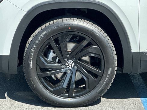 Certified 2023 Volkswagen Atlas SE w/ Panoramic Sunroof Package image 27