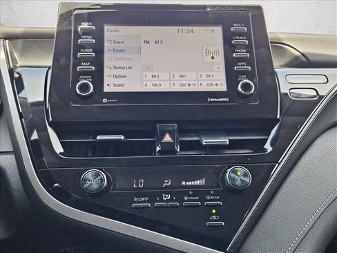 Used 2021 Toyota Camry SE image 14