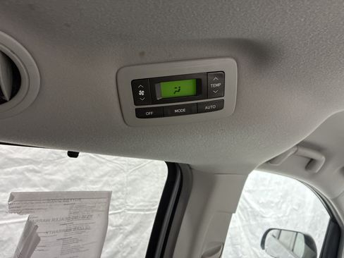 Used 2014 Toyota Sienna LE FWD image 12