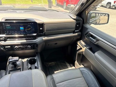 Used 2023 Chevrolet Silverado 1500 ZR2 AWD/4WD image 18