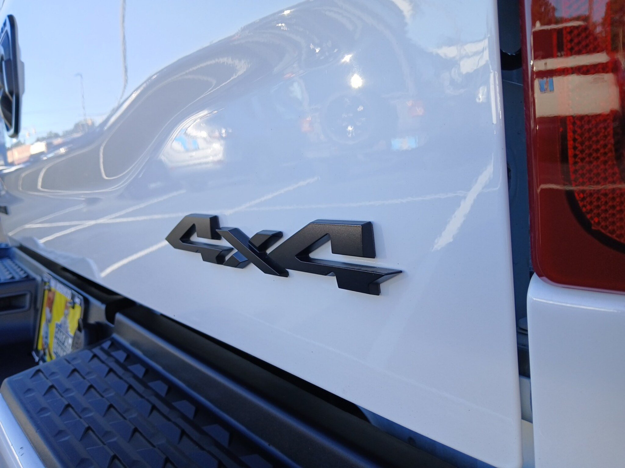 Certified 2024 RAM 2500 Big Horn w/ Night Edition AWD/4WD image 37