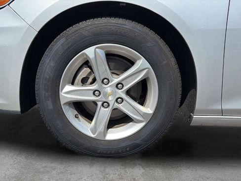 Used 2022 Chevrolet Malibu LT FWD image 21