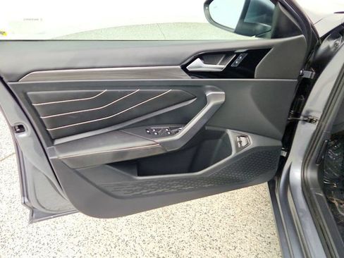 Used 2022 Volkswagen Jetta SEL FWD image 11
