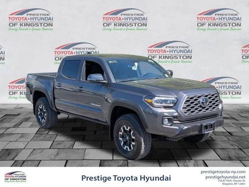 Certified 2023 Toyota Tacoma TRD Off-Road AWD/4WD image 1
