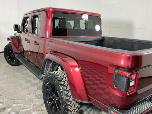 Used 2021 Jeep Gladiator Overland image 36