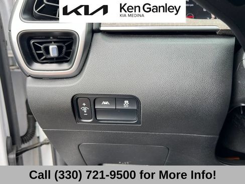 Used 2022 Kia Sorento S AWD/4WD image 29