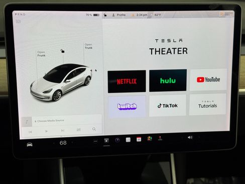 Used 2019 Tesla Model 3 Standard Range Plus image 22