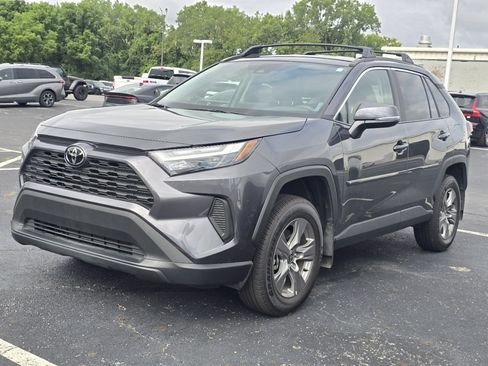 Used 2024 Toyota RAV4 XLE AWD/4WD image 3