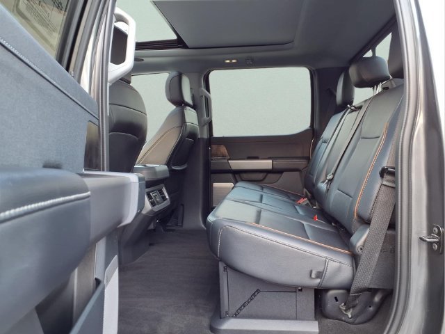 Used 2026 Ford F350 Lariat w/ Lariat Ultimate Package AWD/4WD image 16
