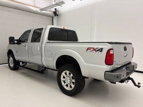Used 2016 Ford F250 Lariat w/ Lariat Ultimate Package AWD/4WD image 19